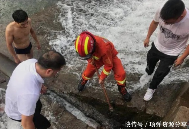  被吸入|13岁女孩游泳被吸入排水管道身亡