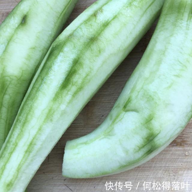 好喝|鲍鱼鸽肉丝瓜汤，营养丰富，鲜美好喝