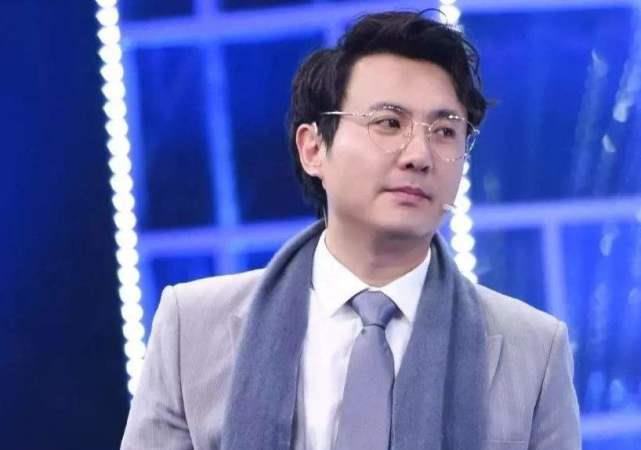 常多|沈腾脱口秀首秀,亚太区排名21的帅脸居然和徐峥撞脸,太有梗了