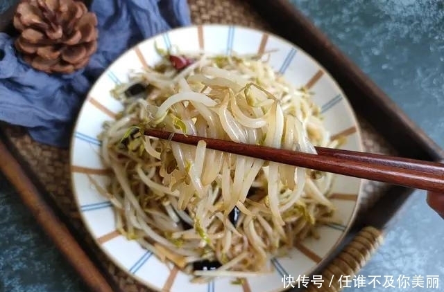 醋溜|醋溜豆芽,先放醋还是先炒豆芽,其实都不对,难怪出水不好吃