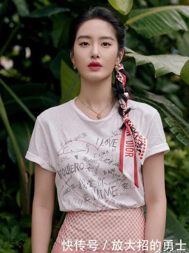  头发|别再披头散发了！初秋超火的5款编发，谁扎谁好看！