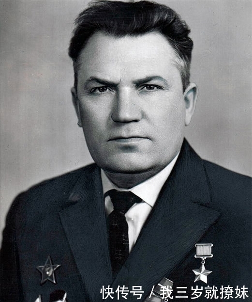 单车|老掉牙坦克也能出王牌:苏军BT-7设伏,单车歼灭22辆德国战车