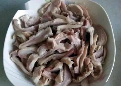  夏天|猪身上的一宝，25块钱一斤，我遇到从不手软，夏天吃比羊肉滋补