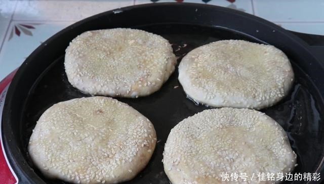 十足|手把手教您在家做麻酱烧饼,香酥爽口,酱香十足,简单美味