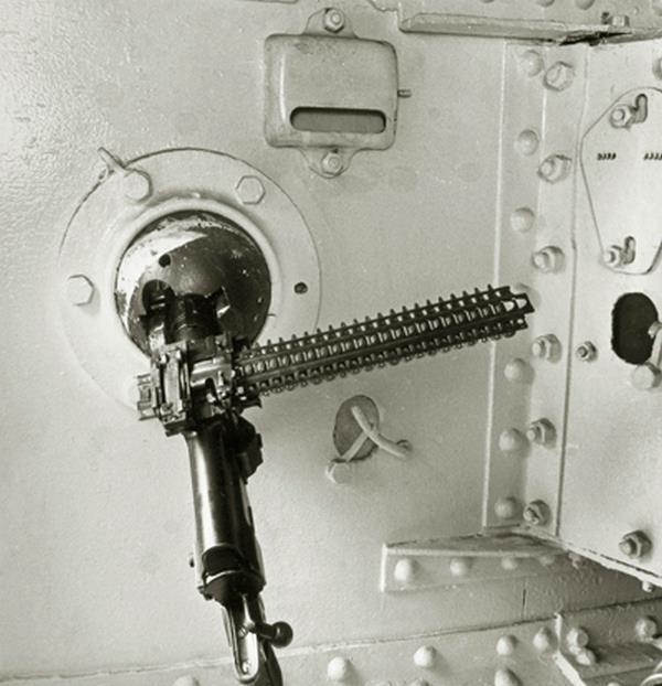 时期|最初的选择,第一次世界大战时期英国坦克装备的武器