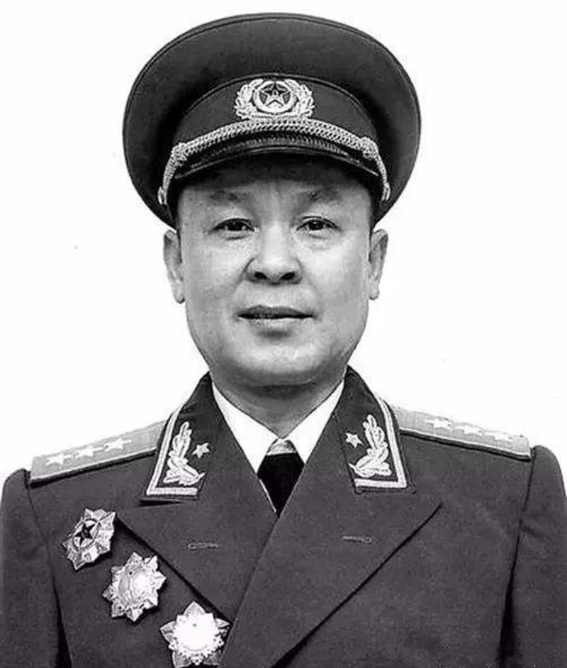 华野十二个纵队司令员多为上将、中将,仅