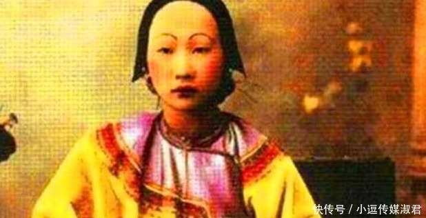 僵尸|罕见晚清老照片，镜头下的清朝女子像僵尸，图5是末代皇后婉容