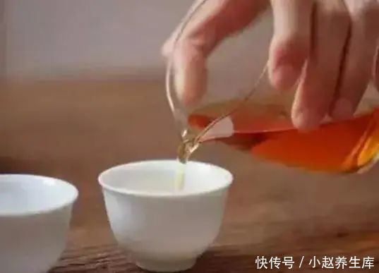 喝啤酒|喝啤酒后,多长时间去“排尿”,说明肾脏比较强吗?