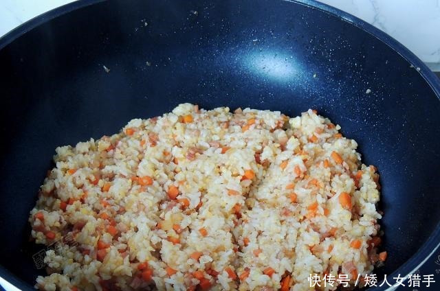 胡萝卜|换着花样吃米饭,美味饱腹配料多,比寿司简单,当早餐正合适