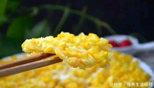 玉米|做玉米烙,这2招是玉米烙不散的关键,香酥甜脆绝对不能错过