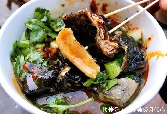 新闻记者|馋到灵魂!陕视新闻记者采访,遭遇最“傲娇”烤肉店老板“狂怼”