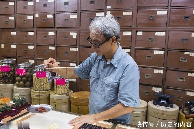 该女子|老祖宗留下的2味草药,泡水、煮粥放几粒,胃慢慢好起来