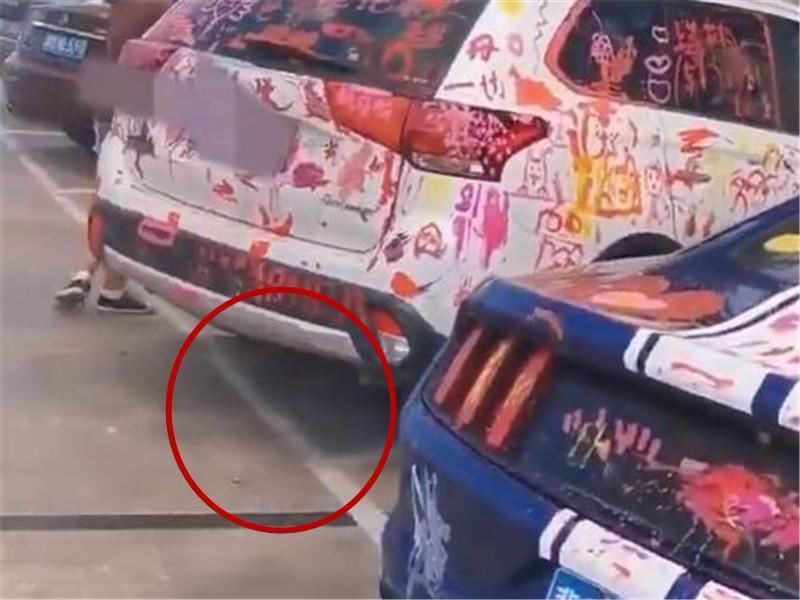  孩子|连续3辆车遭熊孩子“毒手”，车主却一脸羞愧都怪我做的不好