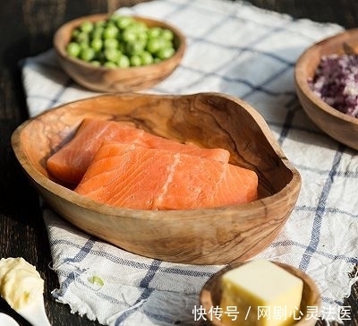 鱼法|香煎三文鱼饼 #非常规创意吃鱼法#