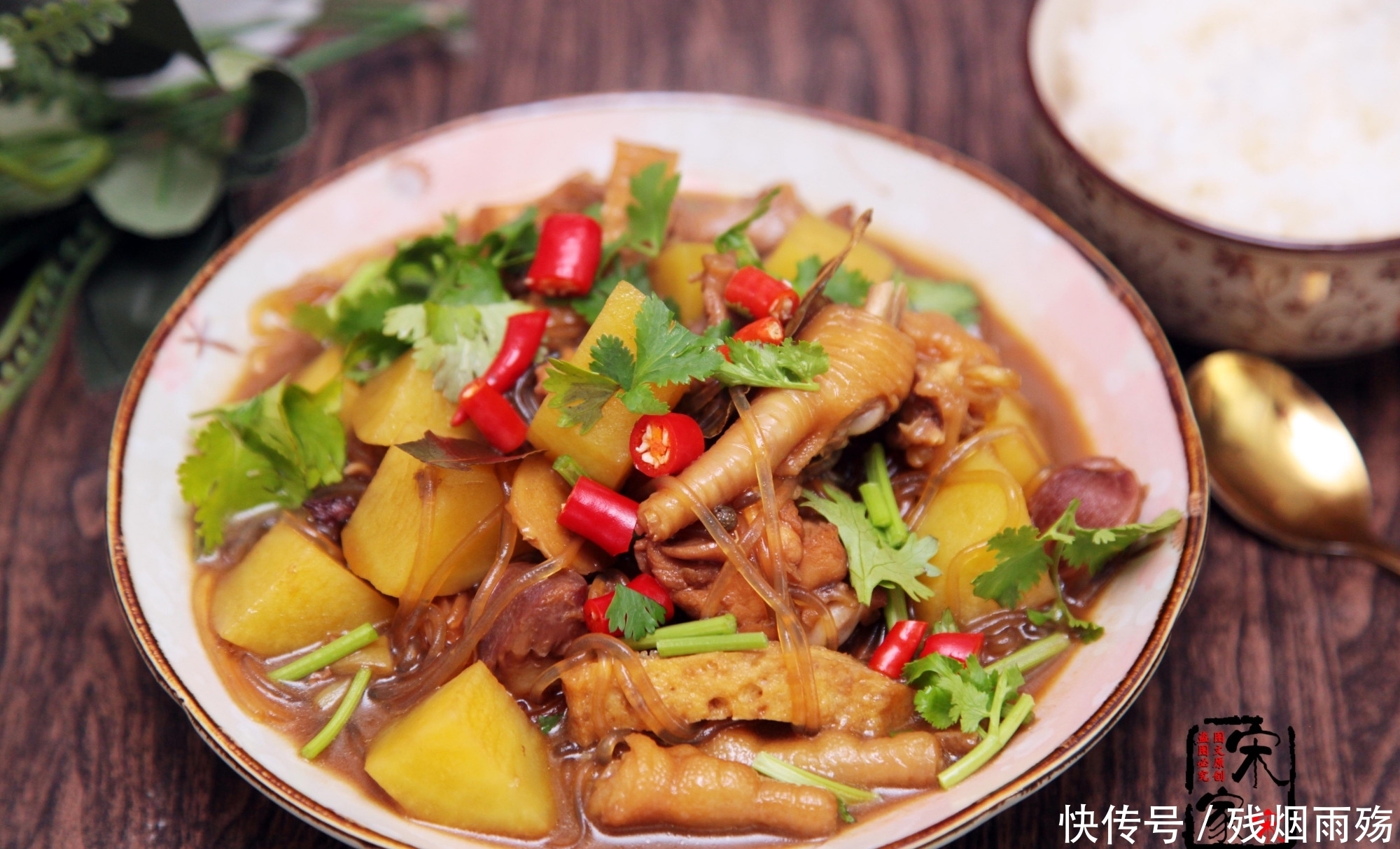 好吃|老公学的“网红”炒鸡做法,做法看着不咋样,没想到这么好吃!