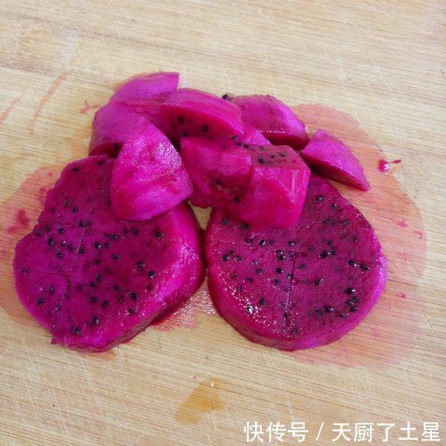 简单|水果麦片拌酸奶，简单又好吃，懒人早餐必备