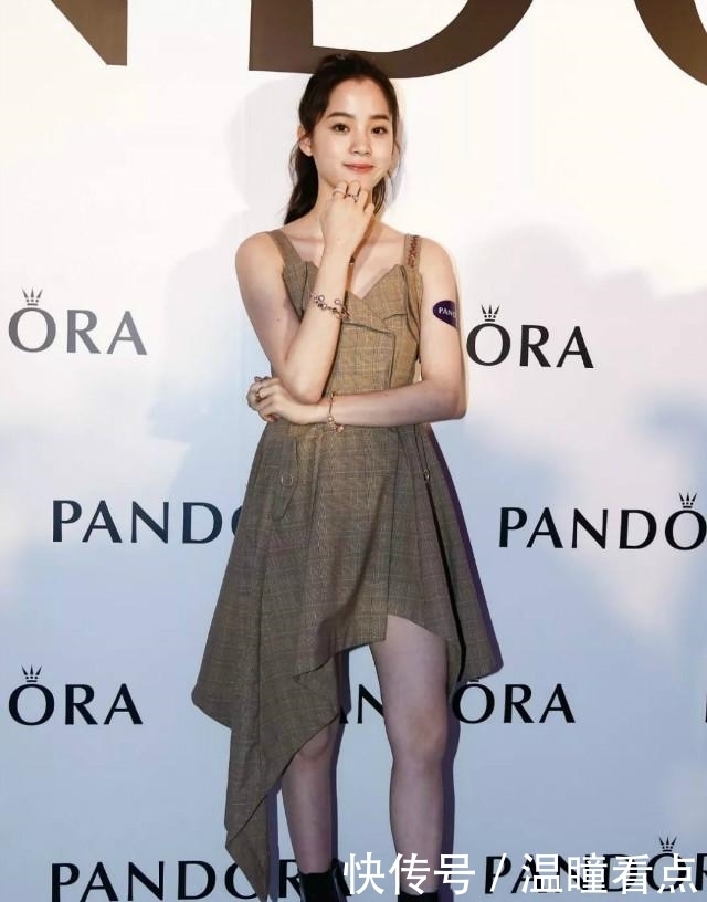  流行|好好穿裙的时代落伍了，今年流行“不规则裙”，时髦显瘦又新颖