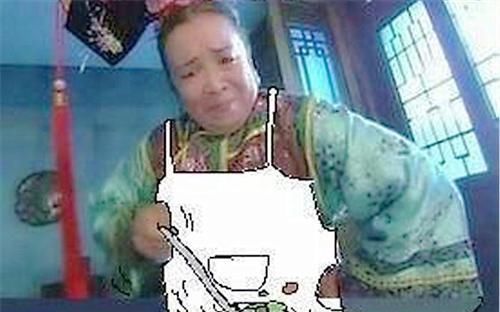 学生|为何学校宁愿把饭菜倒了,也不给学生多打看看食堂阿姨怎么说