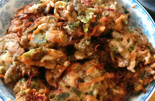 过生日|三代同堂给外婆过生日,老妈特意下厨,有荤有素,大家都吃嗨了!