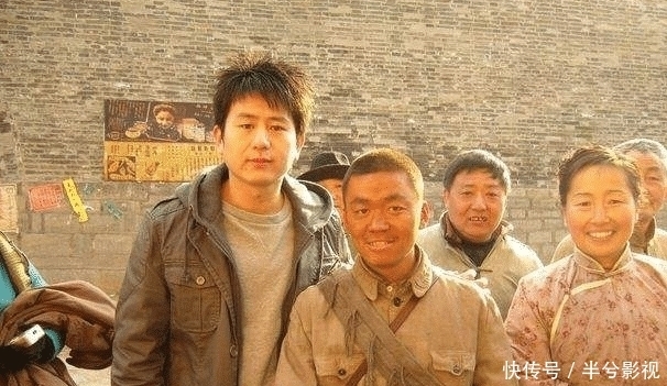 专业的演员|横店“20万群演”的现状,孤独的灵魂齐聚在一起,却不能相互慰藉