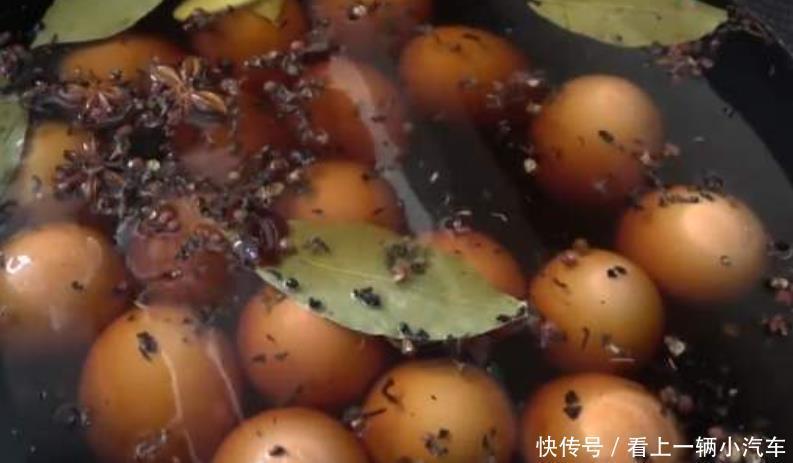  沙流油|腌鸡蛋别只会放盐，高级大厨教你一招，个个起沙流油，一看就会