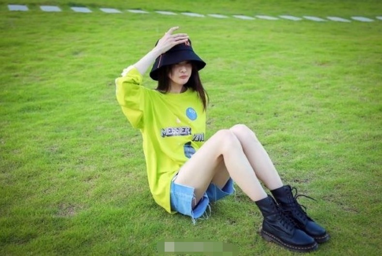 综艺|郑爽录制新综艺手机掉湖里,看到第一秒反应真的既心疼又好笑!