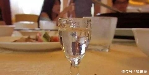 生产|多少钱以上的白酒属于纯粮食酒呢?真正的粮食酒要多少钱一斤?