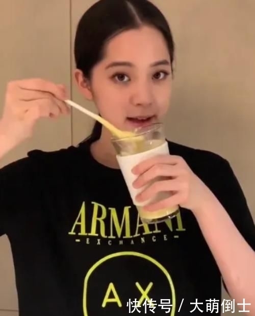 娜娜|欧阳娜娜的“减肥饮料”彻底火了！比奶茶便宜几十块，学生党们有口福了