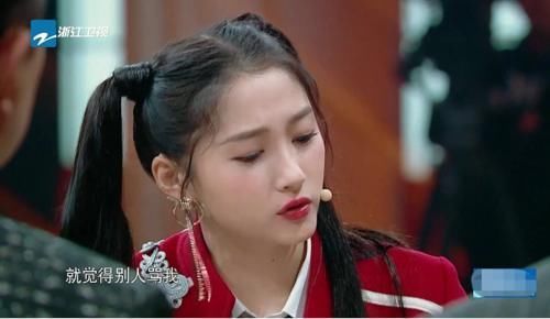 亲身经历|《王牌对王牌》关晓彤讲述自己亲身经历时,谁注意到华晨宇在做什么