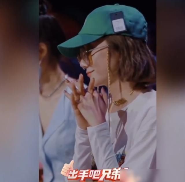 金子|乃万和金子涵现身新节目,乃万绿帽带标成焦点,金子涵厉害了