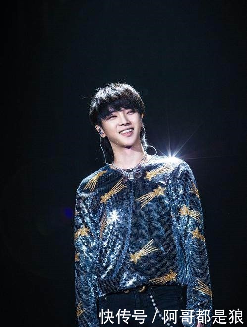  时代|《歌手》58岁腾格尔第二名输给28岁华晨宇，李健17字评价