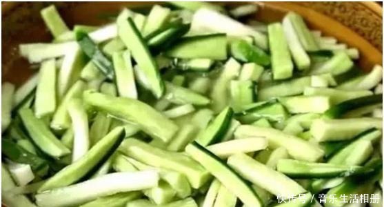 容器|秋季腌点萝卜,又脆又香!一次做6斤,存放一年也不坏