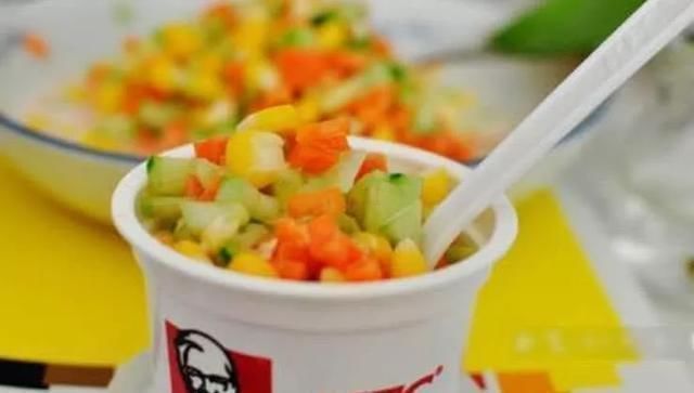 炸鸡披萨|吃肯德基时,不点这4种食物,服务员会把你当“暗访”的领导