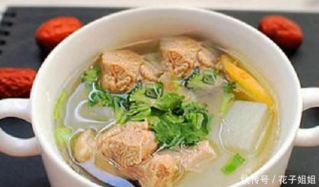 中加入适量|寒露后,西北人喜欢的4款汤,你喝过几款暖胃又滋补,好喝不贵