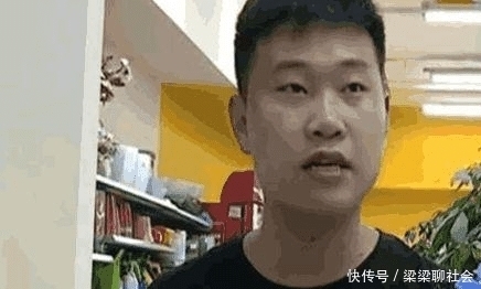  都会在中秋|男子在沃尔玛花2万多买月饼，撕开一看傻了，商家：可以给你退