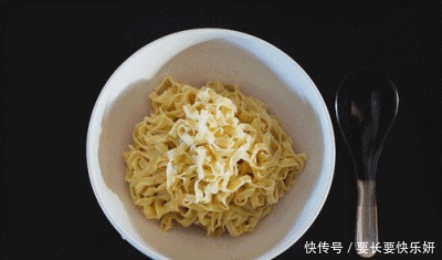 剑客|康师傅放出“狠招”,隆重推出“泡面四剑客”,销量实现大逆袭!