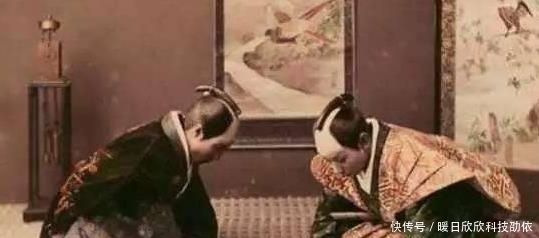 飞机|日本学者出一上联：“本日飞机飞日本”，我们接的下联更霸气