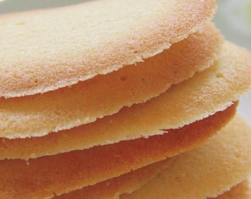 薄脆|这才是饼干最简单的做法,不用模具、不用打发,清香薄脆微甜不腻