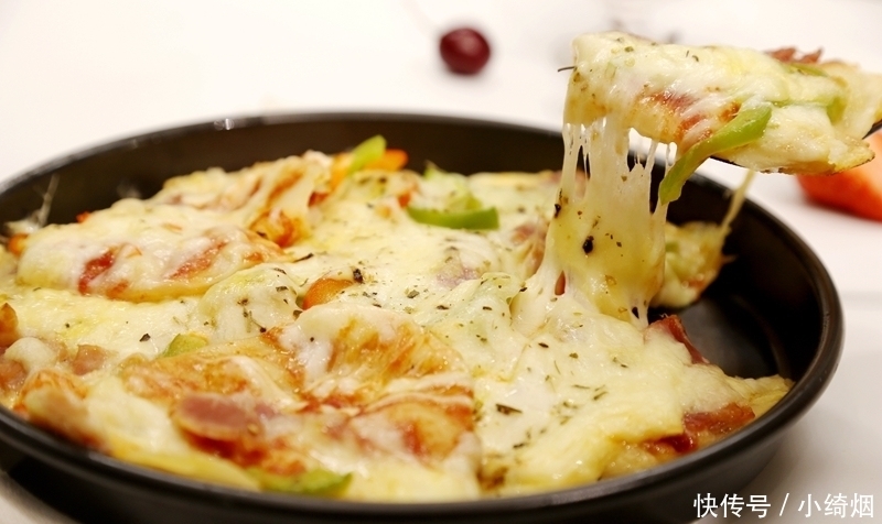 平底锅|平底锅怎么做披萨?不用揉面一次成功,几分钟就出锅,比买的还香