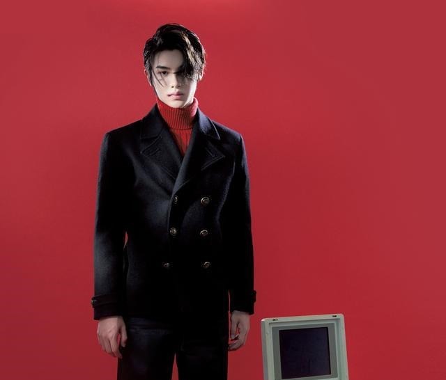  正面|黄明昊维护师妹金子涵，引24家粉丝站正面刚暂停配合所有宣传