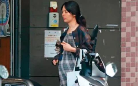 恭喜|向佐曝郭碧婷已经成功产子！郭爸公布孩子性别，网友纷纷说恭喜！