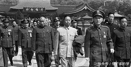 胡际清|父亲去指挥部看儿子让军长出来迎接,军长不认识,让他滚蛋!