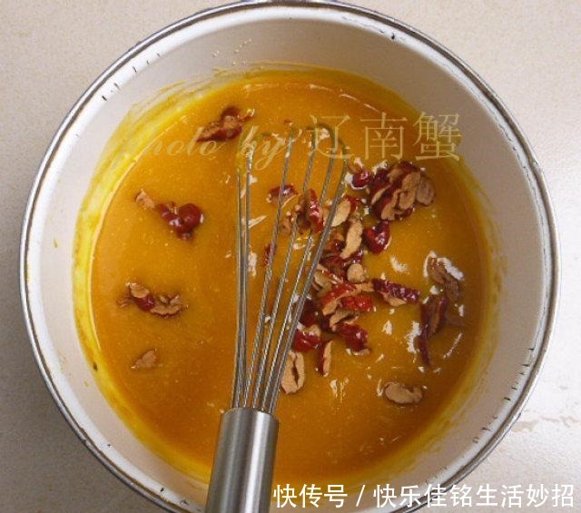 调色|今天用南瓜给发糕调色,纯天然的色素,很美的