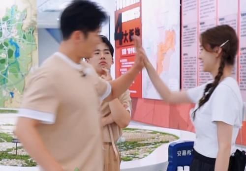 李晨|Baby撕名牌淘汰李晨,却对众人撒谎否认,弹幕里满是人性的丑陋