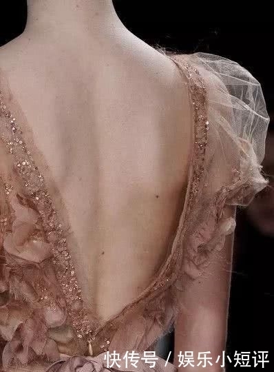 seating的工作|时装周实习生如何应付那些来看秀的“妖魔鬼怪”?