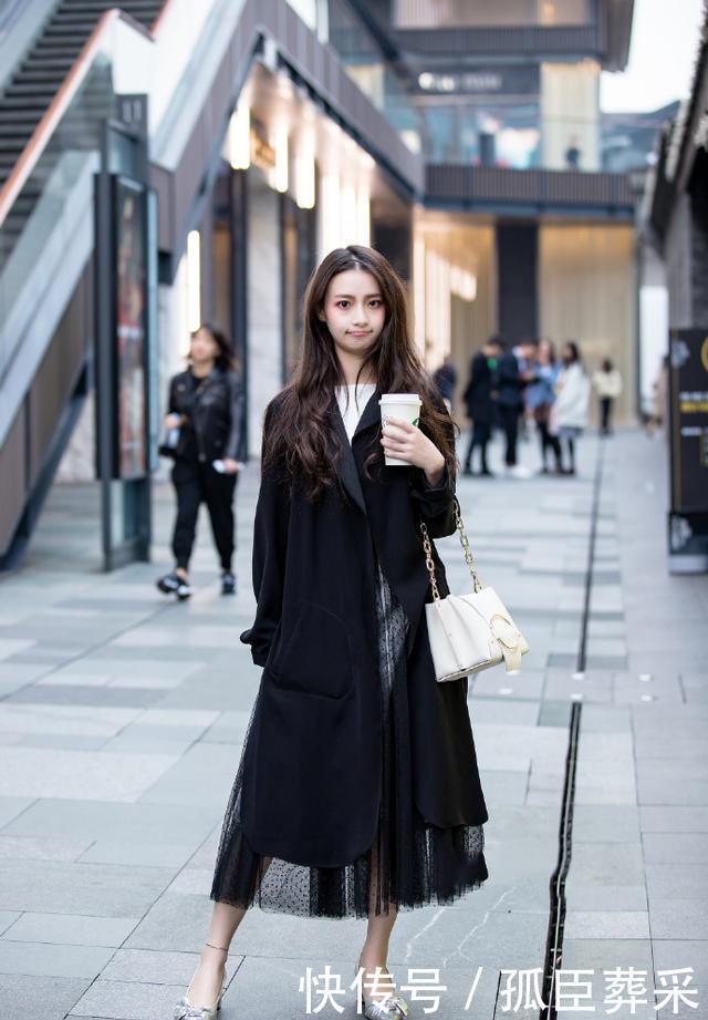 离开|街拍:若我的离开可以换来你的笑容,那你还是自己哭吧!