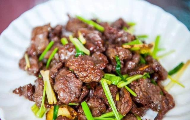 下锅|牛肉下锅前先用这3招处理,炒出来又香又嫩,下酒下饭都特好吃