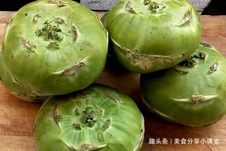 用料|腌咸菜时,有人用料汁有人用白酒,都不对,教你正确做法,太脆了