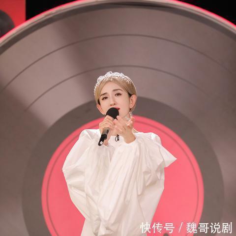 模仿|谢娜模仿杜华宁静神还原,踢馆《乘风破浪的姐姐》蠢蠢欲动