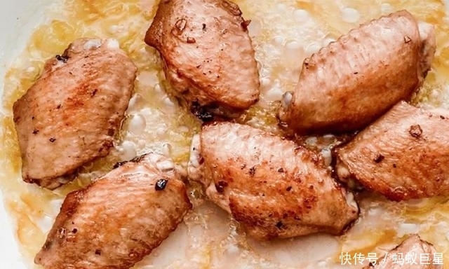  技巧|这样煎鸡翅，皮脆肉嫩无腥味！大厨教你7大技巧，煎出完美鸡翅！